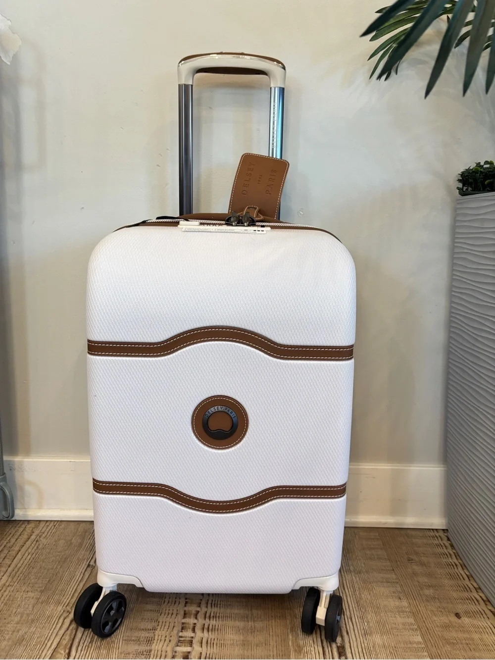 Delsey Chatelet Air Spinner Carry-on luggage . Suitcase travel bag